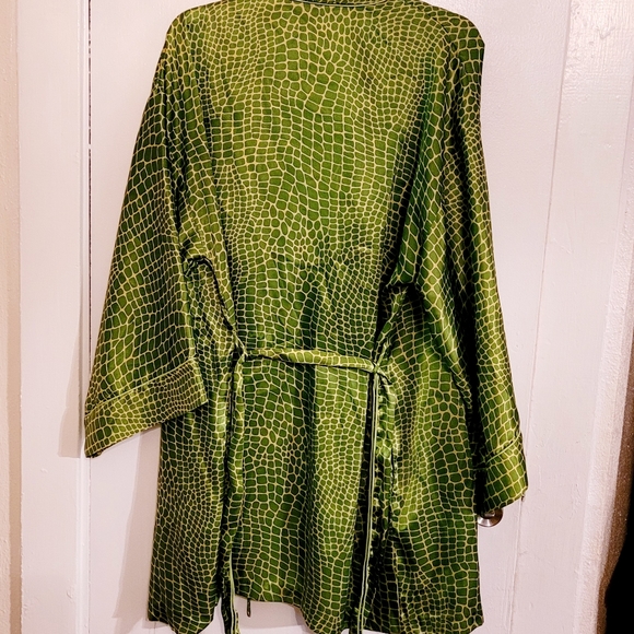 Vintage Victoria Secrets Robe and Nightgown - Picture 2 of 4